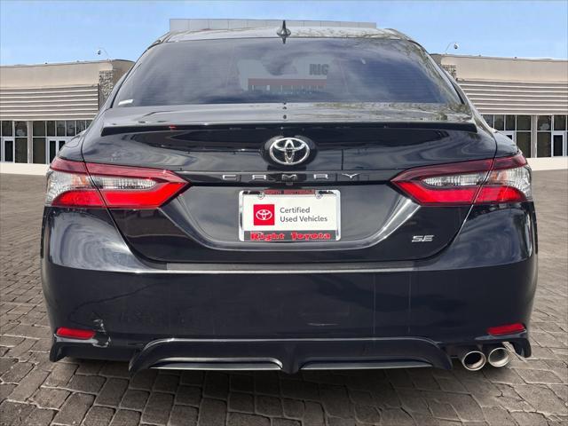2022 toyota camry se