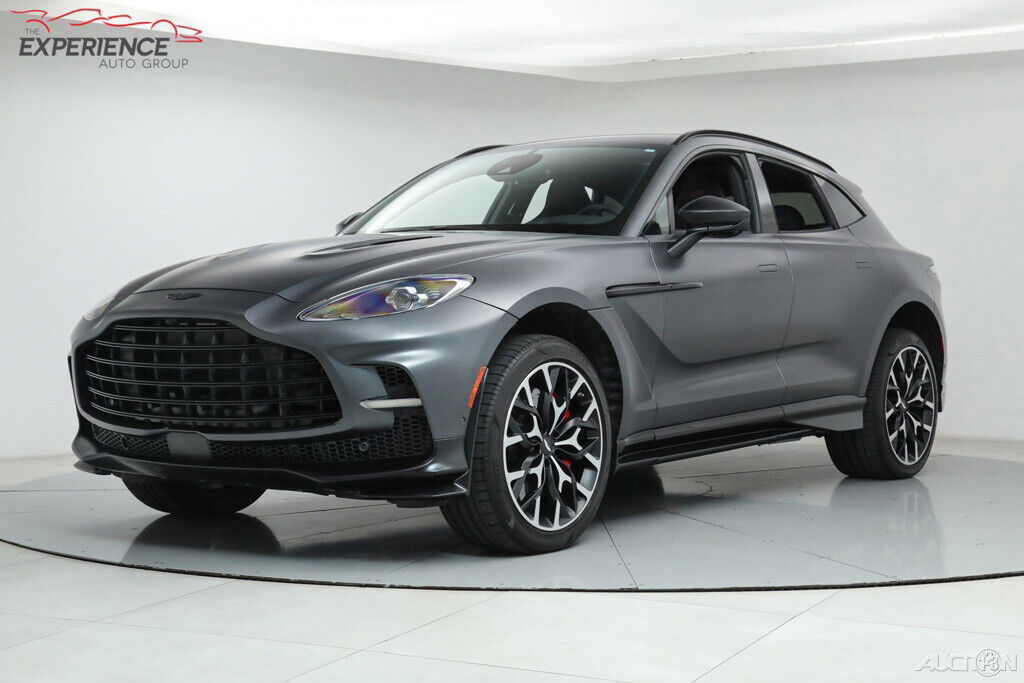 2023 aston martin dbx 707