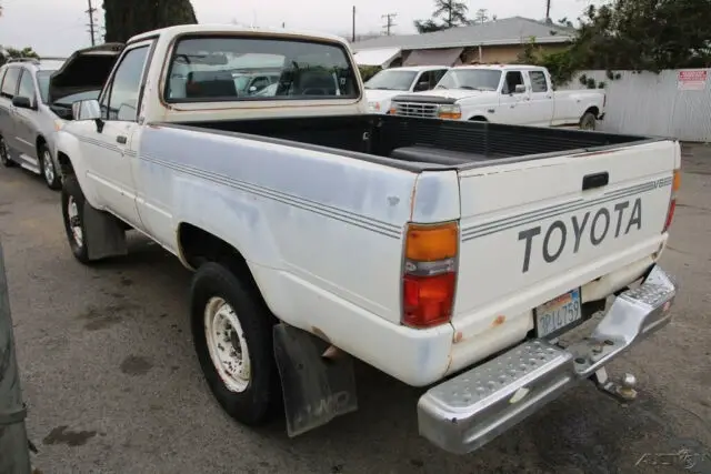 1988 toyota pickup 5-speed manual 6 cylinder no reserve