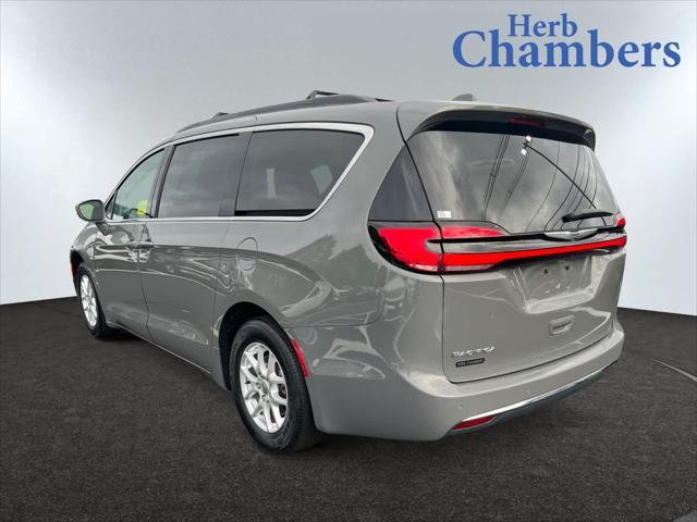 2022 chrysler pacifica touring l