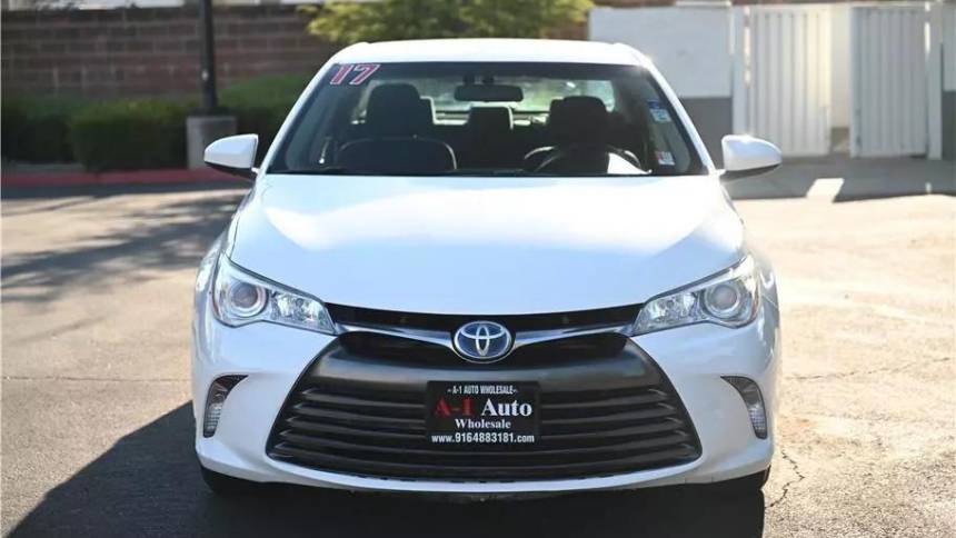 2017 toyota camry hybrid le