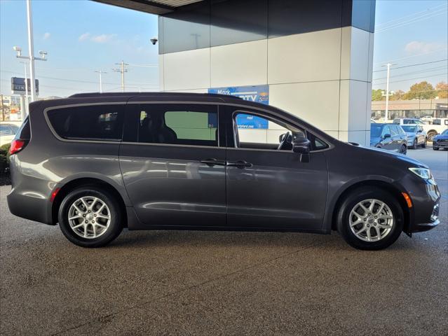 2022 chrysler pacifica touring l