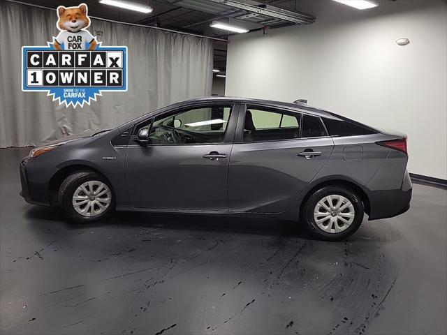 2022 toyota prius l