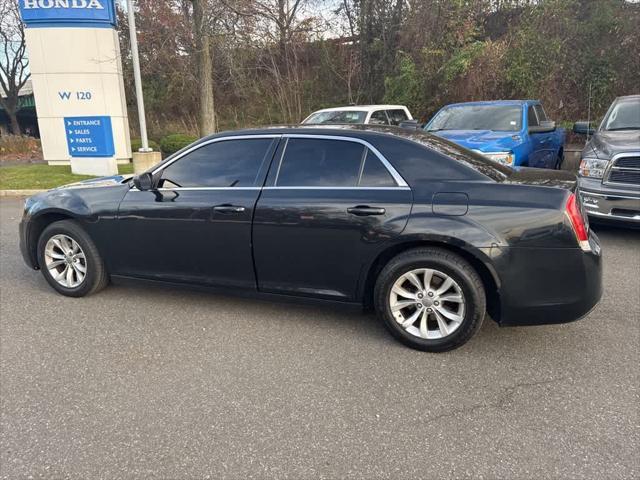 2015 chrysler 300 limited