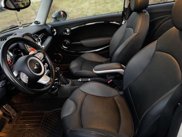 2010 mini cooper s base