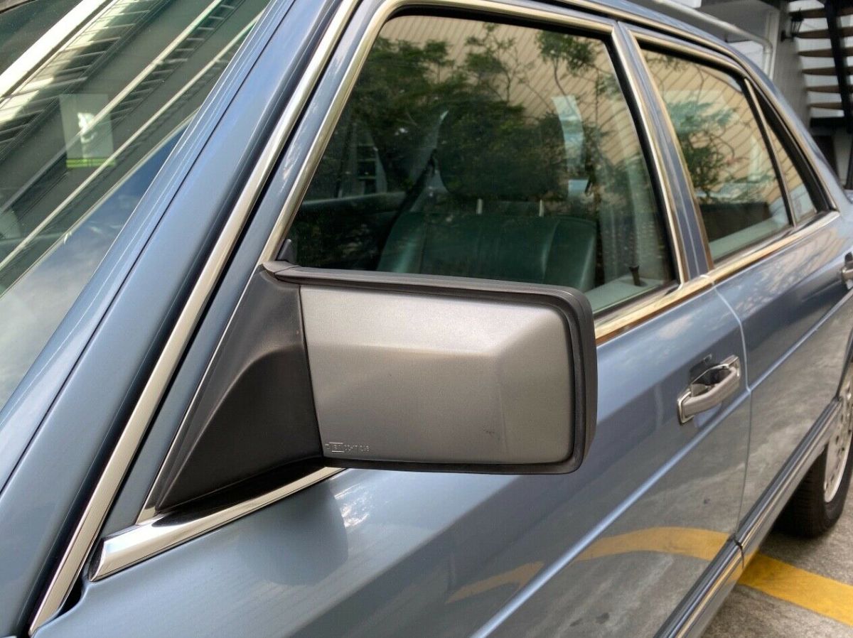 1989 mercedes-benz 300se w126