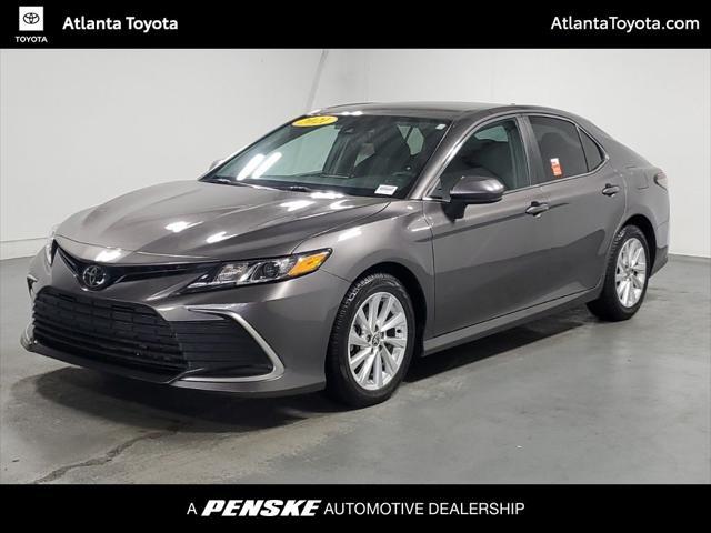 2021 toyota camry le