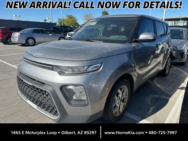 2022 kia soul lx