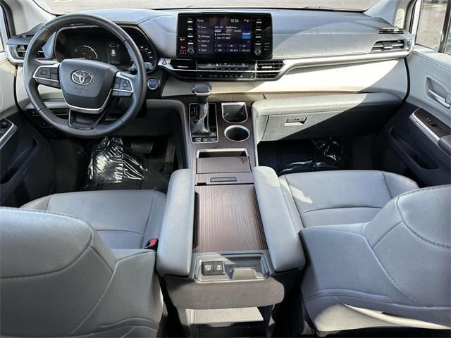 2023 toyota sienna xle 7 passenger