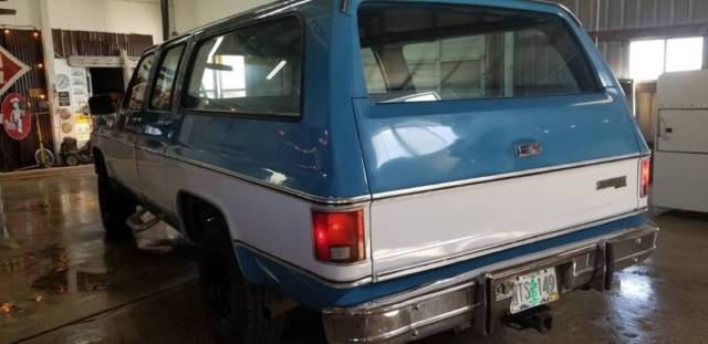 1974 chevrolet suburban custom deluxe 4x4