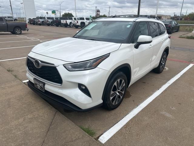 2021 toyota highlander xle