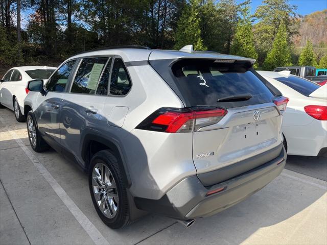 2021 toyota rav4 xle