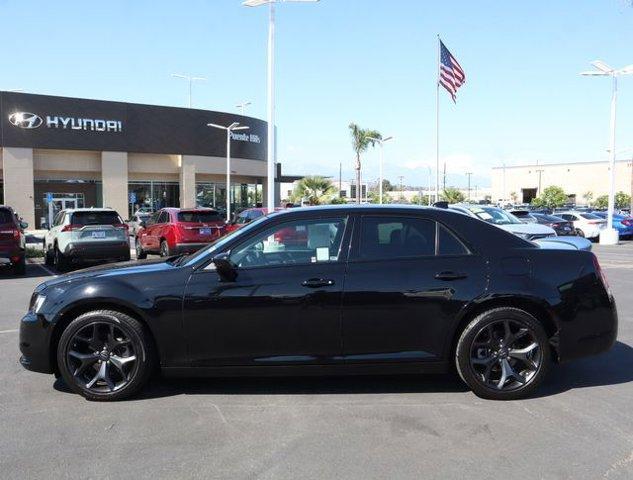 2023 chrysler 300 touring
