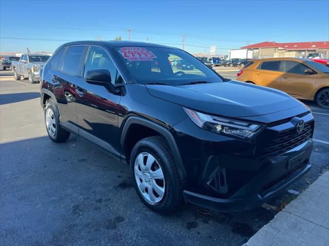 2023 toyota rav4 le