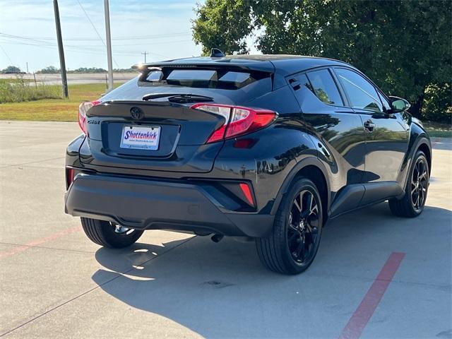 2022 toyota c-hr nightshade