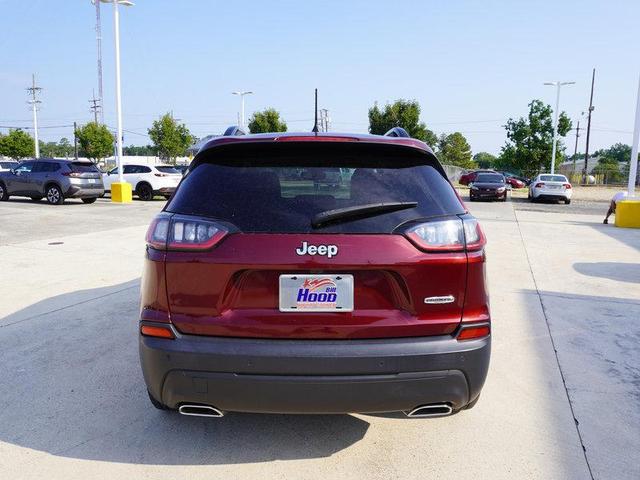 2022 jeep cherokee latitude lux