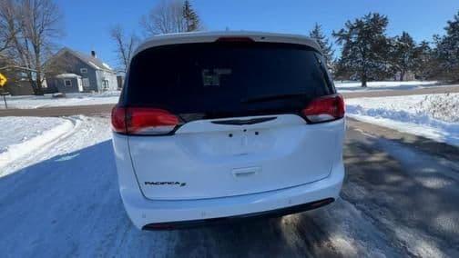 2019 chrysler pacifica touring-l plus in jordan, minnesota