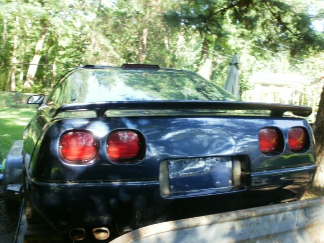 1989 chevrolet corvette--not running--as is