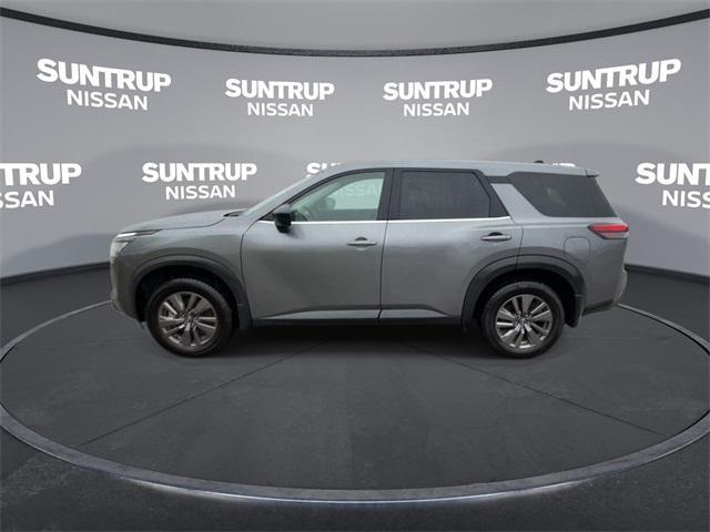 2023 nissan pathfinder s fwd