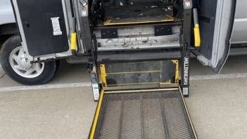 2004 ford e-series