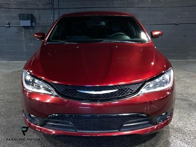 2016 chrysler 200 s
