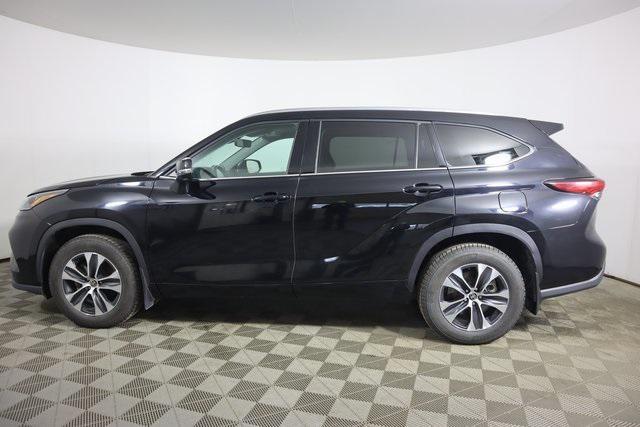 2021 toyota highlander xle