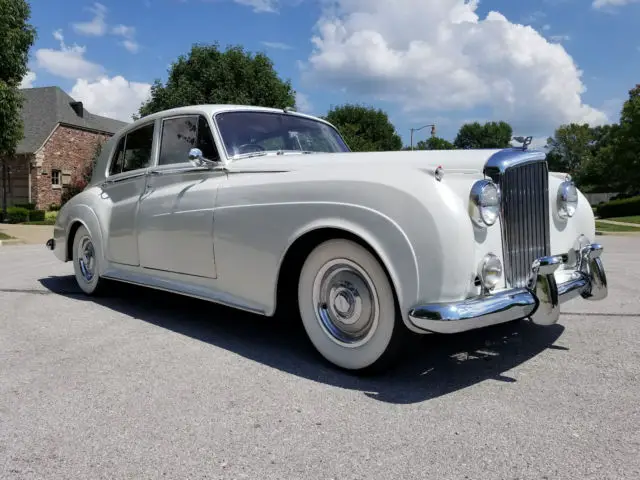 bentley s1 saloon - wedding limo - classic cruiser - a/c, radio, auto