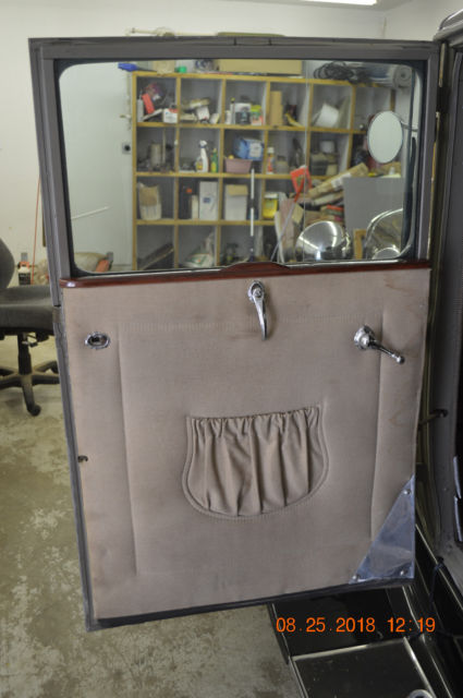 1930 5-window coupe with rubble seat