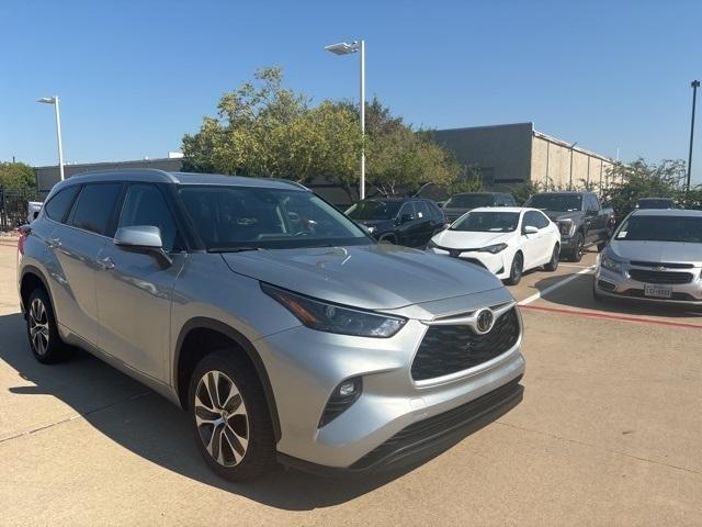 2023 toyota highlander xle