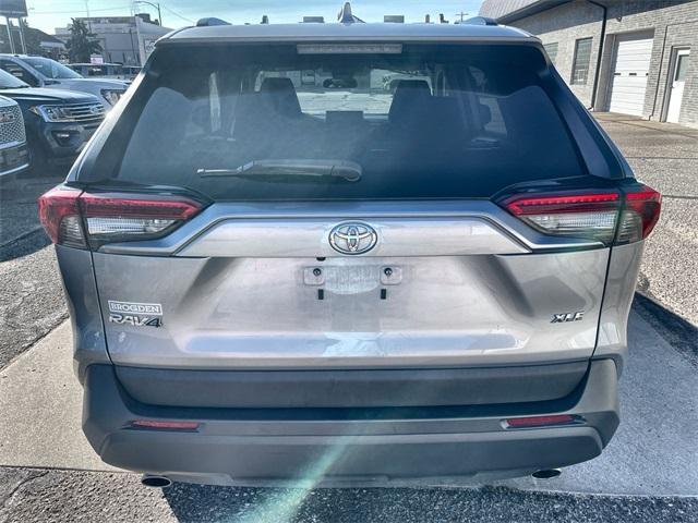 2022 toyota rav4 xle