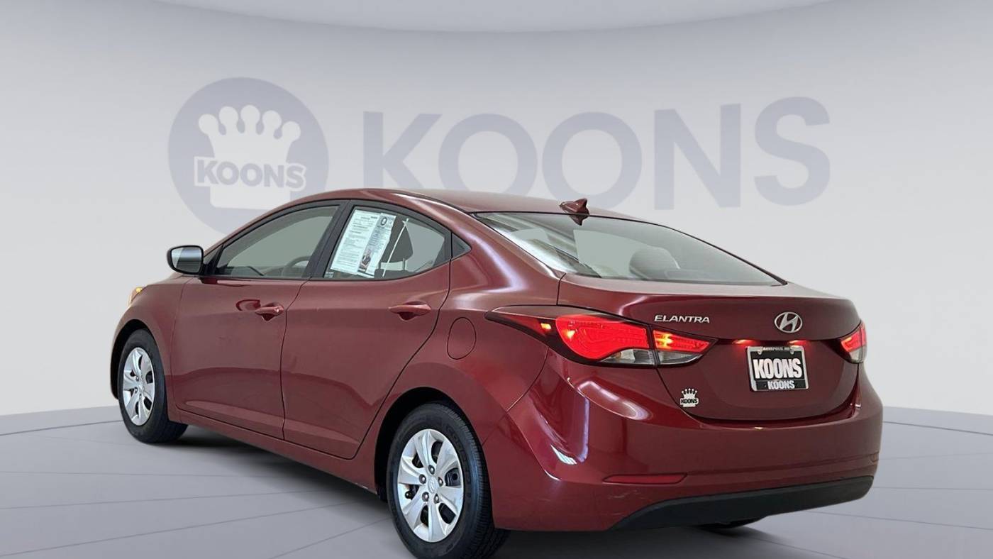2016 hyundai elantra se