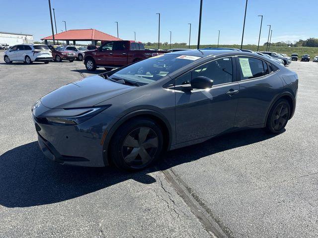 2023 toyota prius le