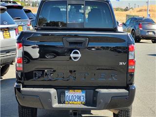 2022 Nissan Navara (Frontier) sv