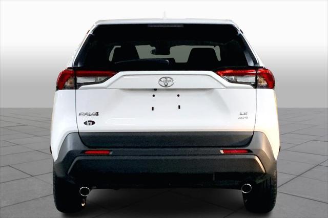 2024 toyota rav4 le