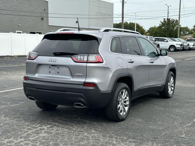 2021 jeep cherokee latitude lux