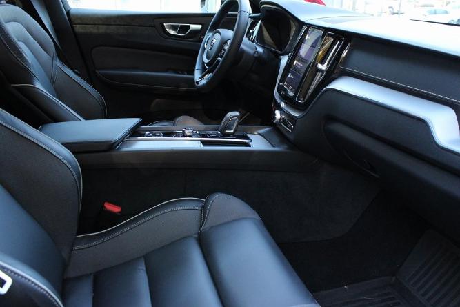 cpo 2022 volvo xc60 recharge r-design