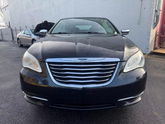 2011 chrysler 200 limited