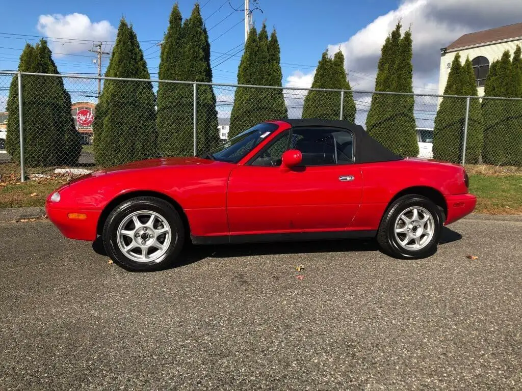 1994 mazda miata red 4cyl auto a/c 2 owners 31,000 original miles