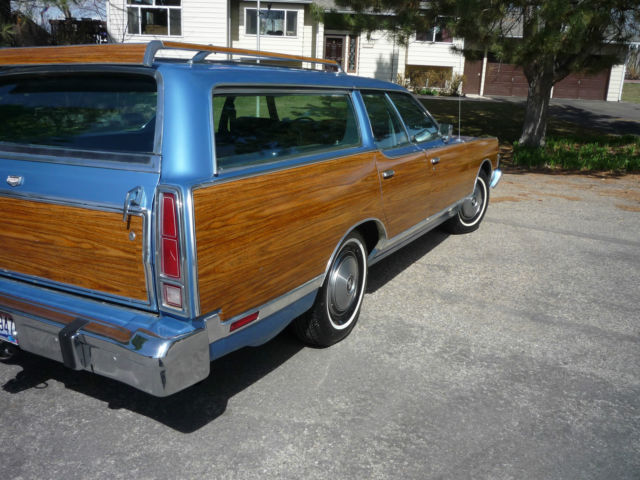1974 mercury colony park 9 passenger woody wagon