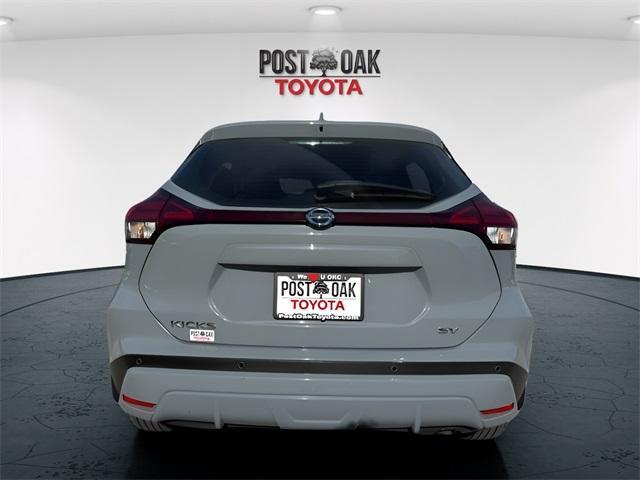 2021 nissan kicks sv