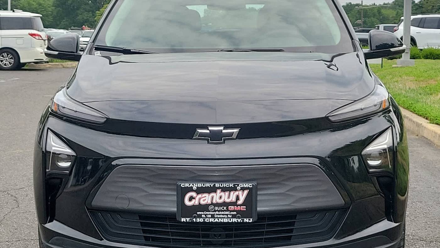 2023 chevrolet bolt euv lt