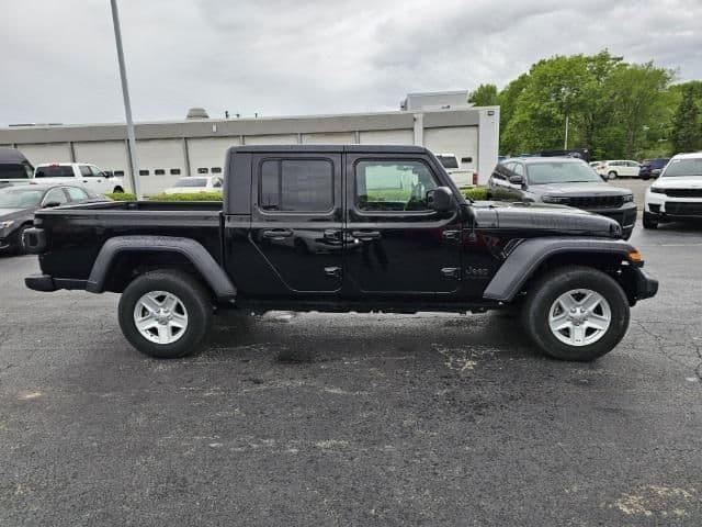 2020 jeep gladiator sport s 4x4 in youngstown, ohio