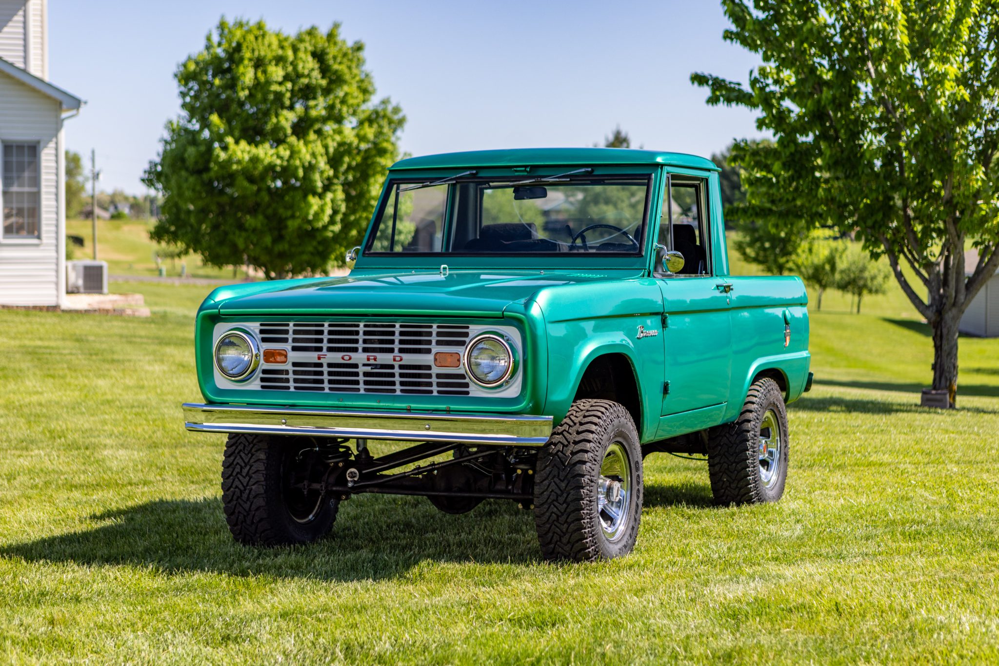 1966 ford bronco half-cab pickup