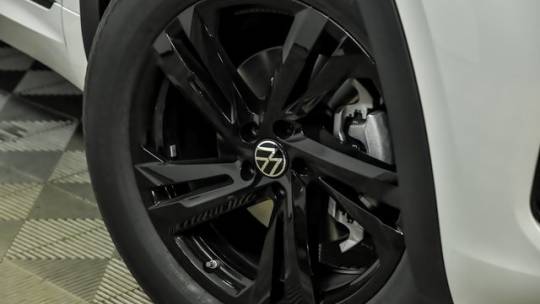 2025 Volkswagen Atlas Cross Sport