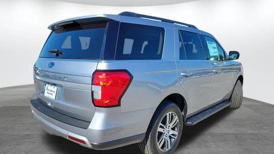 new 2024 ford expedition xlt rwd