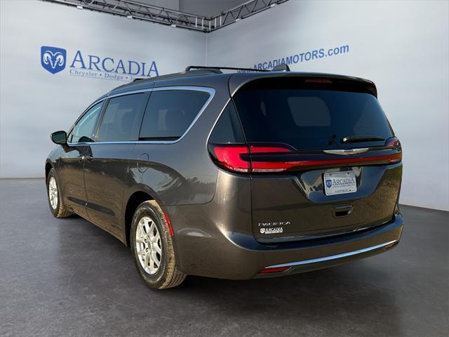 2022 chrysler pacifica touring l