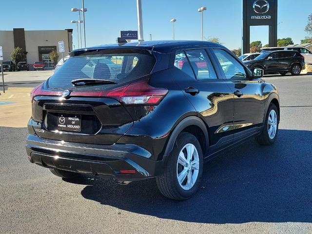 2021 nissan kicks s