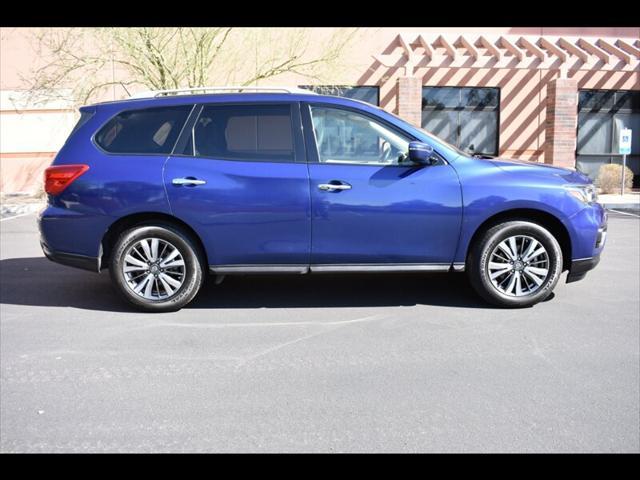 2018 nissan pathfinder sv