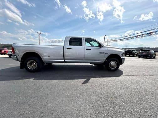 2018 ram 3500 tradesman crew cab 4x4 8' box in tuppers plains, ohio