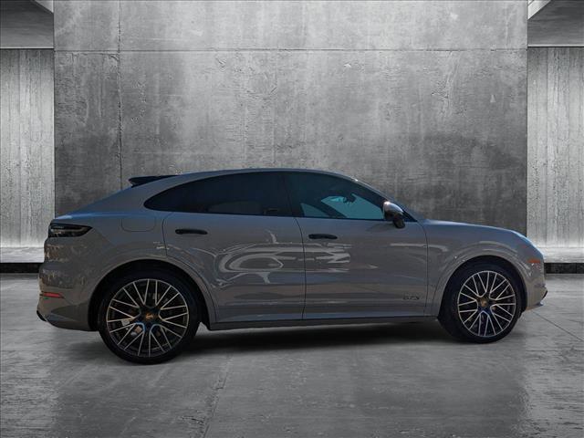 2022 porsche cayenne gts